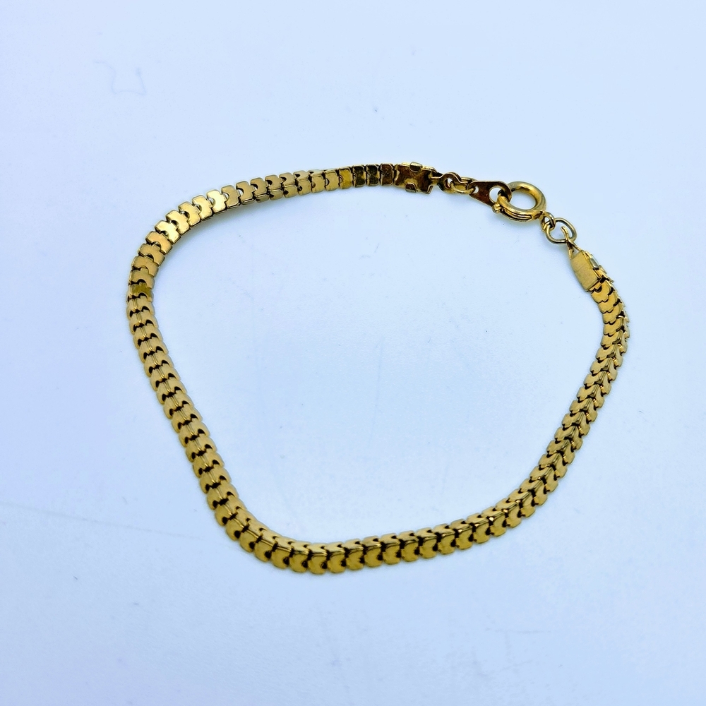 Vintage 1970s Gold Plated Chevron Link Bracelet - Signed Hong Kong